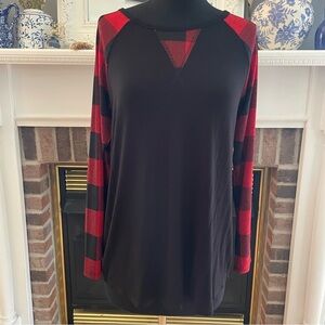 HEIMISH USA Black and Red Buffalo Plaid Long Sleeve Raglan NWOT Size Medium
